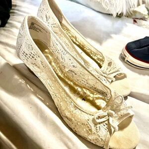 Elegant Lace Cream Ballet Flats